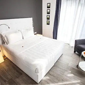 Made To Measure Business 2*, Milaan Italië